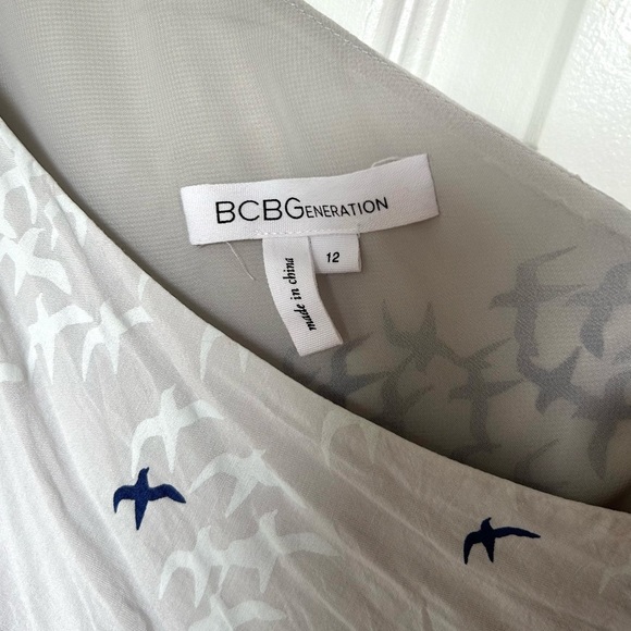 BCBG Dress, One Shoulder Size 12 EUC - Picture 4 of 7